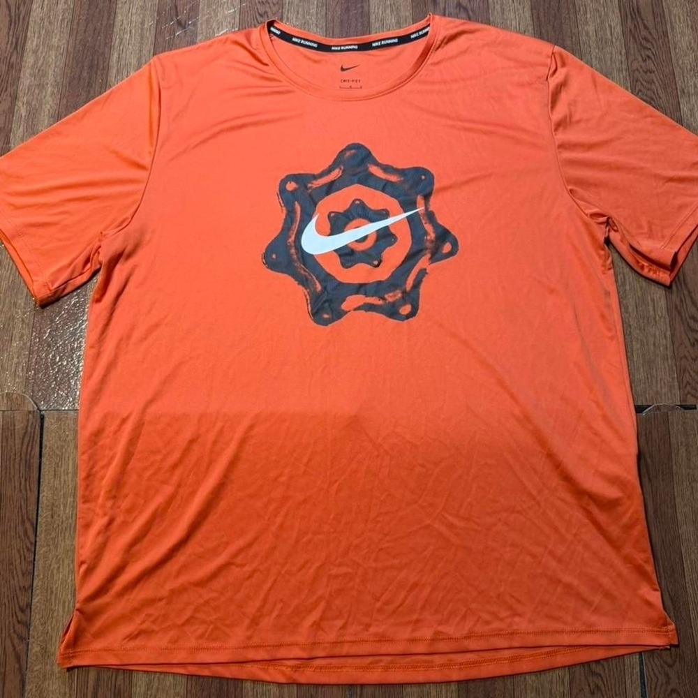 Nike Running Orange Dri-Fit Retro Miler Sportswear Shirt‎ XL